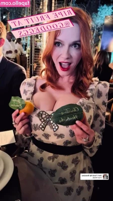 Christina Hendricks [ christina-hendricks ] - nightclub bathroom