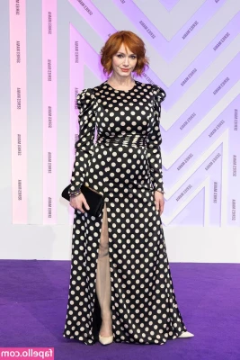 Christina Hendricks [ christina-hendricks ] - Grab my ass baby