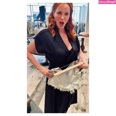 Christina Hendricks [ christina-hendricks ] - good morning☀️
