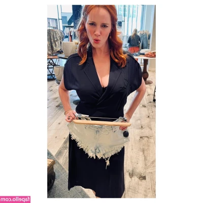 Christina Hendricks [ christina-hendricks ] - Wet 💦
