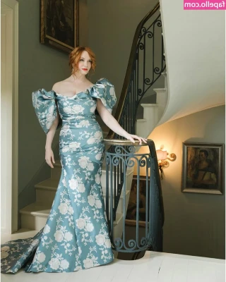 Christina Hendricks [ christina-hendricks ] - "Roll of the Dice" JOI Games new teaser!