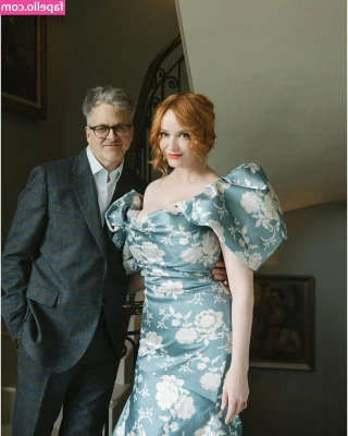 Christina Hendricks [ christina-hendricks ] - If you like this, then you like me. 🤤