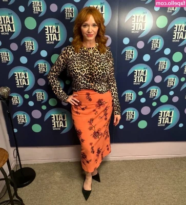 Christina Hendricks [ christina-hendricks ] - Buttttpluggg stuff