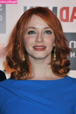 Christina Hendricks [ christina-hendricks ] - Shower boobies