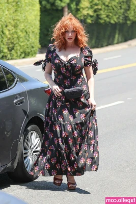 Christina Hendricks [ christina-hendricks ] - WHAT A TIME 2 BE ALIVE w/ @stormthagreat @xblackchristx @savvygxxx