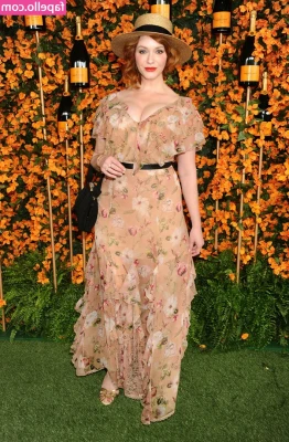 Christina Hendricks [ christina-hendricks ] - Lick my armpits and behave good tomorrow a video with me in this
