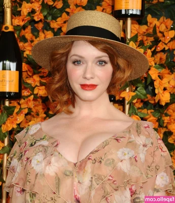 Christina Hendricks [ christina-hendricks ] - Your punk gf is so fucking hot