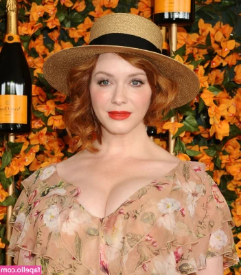 Christina Hendricks [ christina-hendricks ] - Fat girl dessert