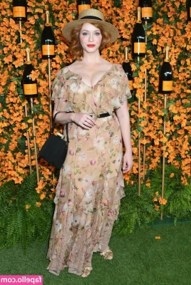 Christina Hendricks [ christina-hendricks ] - Bitches going to hate but that isn’t stopping me😏