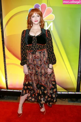 Christina Hendricks [ christina-hendricks ] - Hot strip out of a long black satin nightie!!!