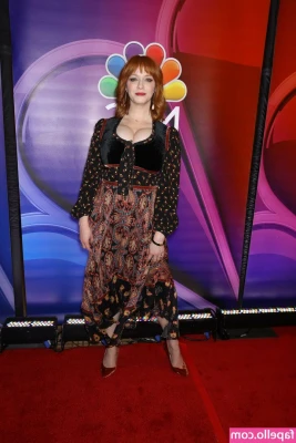 Christina Hendricks [ christina-hendricks ] - Who’s ready for a fresh new year?