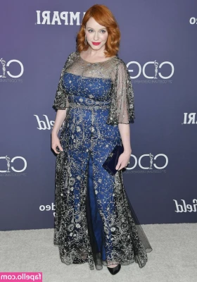 Christina Hendricks [ christina-hendricks ] - Morning guys, have a good week! part 1