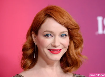 Christina Hendricks [ christina-hendricks ] - ตัดเสร็จแล้ว