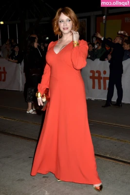 Christina Hendricks [ christina-hendricks ] - Hi guys! I hope everyone is doing well.  So a fan asked if I could