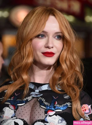 Christina Hendricks [ christina-hendricks ] - Finger my asshole. Put that renew on!!