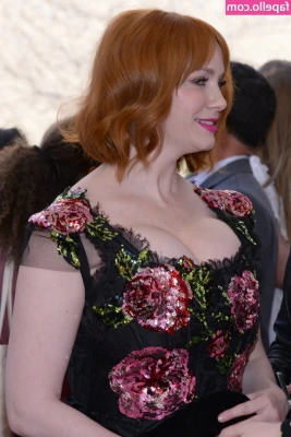 Christina Hendricks [ christina-hendricks ] - 𝐇𝗼𝐧𝐞𝐬𝐭𝐥𝐲 ....𝑤ℎ𝑎𝑡𝑠