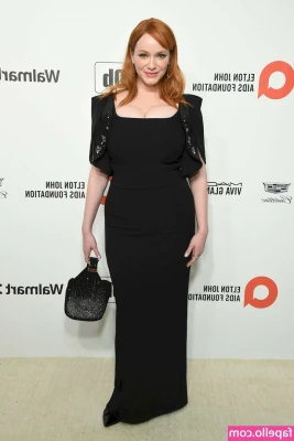 Christina Hendricks [ christina-hendricks ] - Spot the 🐱
