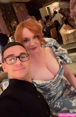 Christina Hendricks [ christina-hendricks ] - Fresh after my bath😈💦