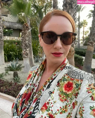Christina Hendricks [ christina-hendricks ] - Mon petit plaisir avant d'aller sortir 💋😏