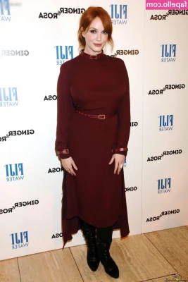 Christina Hendricks [ christina-hendricks ] - Some feet pics for you 😜👣