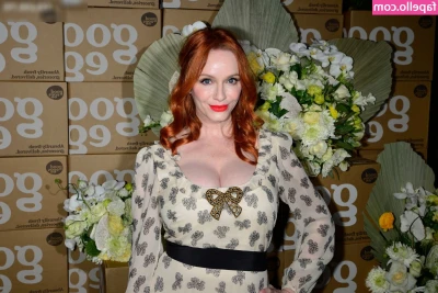 Christina Hendricks [ christina-hendricks ] - peep da hint of ab that I’m getting, working out is paying off