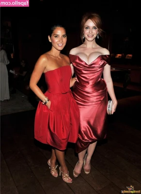 Christina Hendricks [ christina-hendricks ] - Natural and big💦🥵