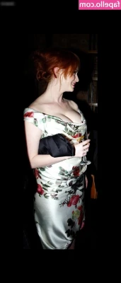 Christina Hendricks [ christina-hendricks ] - Spicing things up under the covers 🔥 part 1