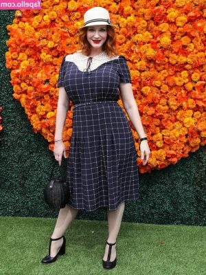 Christina Hendricks [ christina-hendricks ] - Tits out and nip out pic available