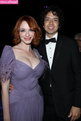 Christina Hendricks [ christina-hendricks ] - Booty for Breakfast is served 😉❤️