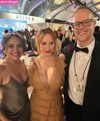 Christina Hendricks [ christina-hendricks ] - DM me your hottest pick up lines 🔥😜