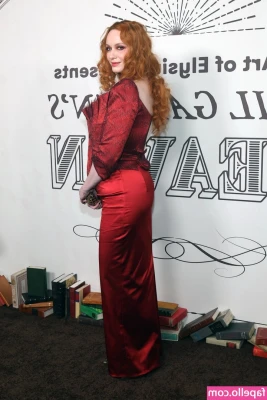Christina Hendricks [ christina-hendricks ] - And with this we wish you a good night  Lots of kisses and love to