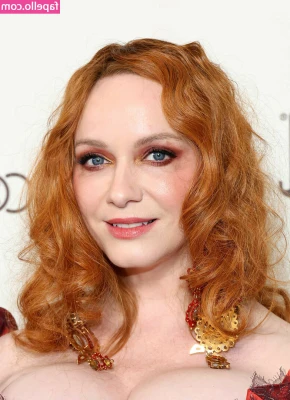 Christina Hendricks [ christina-hendricks ] - Looking for a top