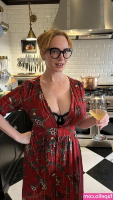 Christina Hendricks [ christina-hendricks ] - SO TIGHT