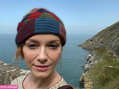 Christina Hendricks [ christina-hendricks ] - Check your inbox for the uncensored, babies 📩💕
