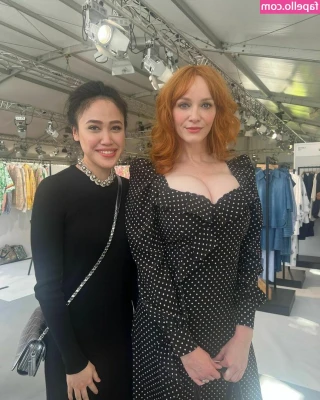 Christina Hendricks [ christina-hendricks ] - Uffff que corrida más rica 🤤🤤