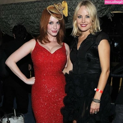 Christina Hendricks [ christina-hendricks ] - I love heels 🖤