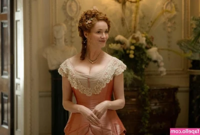 Christina Hendricks [ christina-hendricks ] - We spent 1 night in town so we could do some things but we are on the
