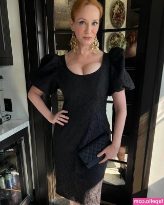 Christina Hendricks [ christina-hendricks ] - Watch this teaser for the chaturbate stream I did!  Watch the full