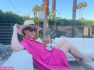 Christina Hendricks [ christina-hendricks ] - Good morning from Costa Rica 🇨🇷! ...🐠🐟.be the droplets on