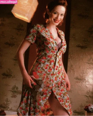 Christina Hendricks [ christina-hendricks ] - Let it be a fluffy, cozy day❤️without any worries❤️ part 1