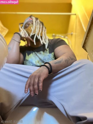 brocksteelix - I want to get off to you right now.. dm me 😉