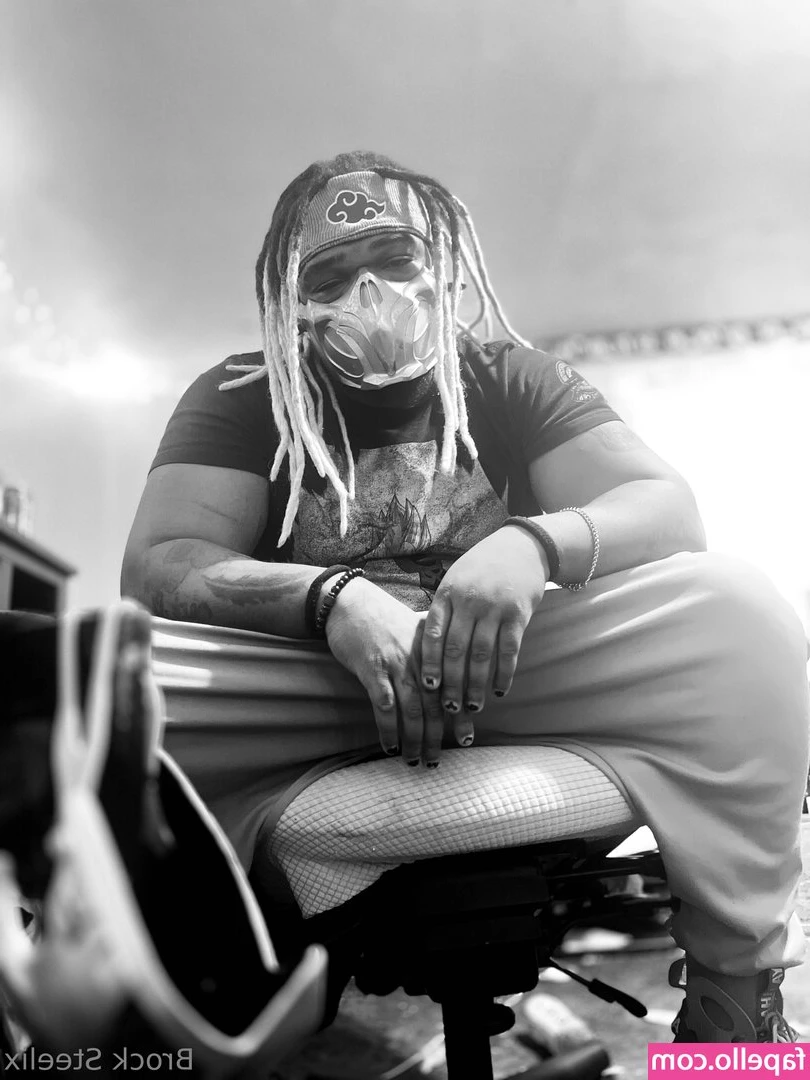 brocksteelix - Se viene algo hot