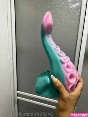 pinkuasmr - When you notice I have no panties on 🙊🙊🙊