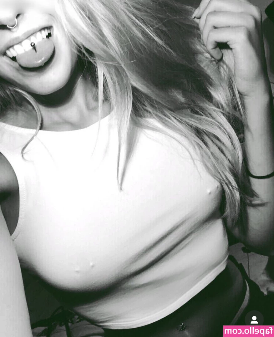 whatever_x__ [ whatever-x ] - You want to see this 🍑 get filled with cock?  Be sure your rebill