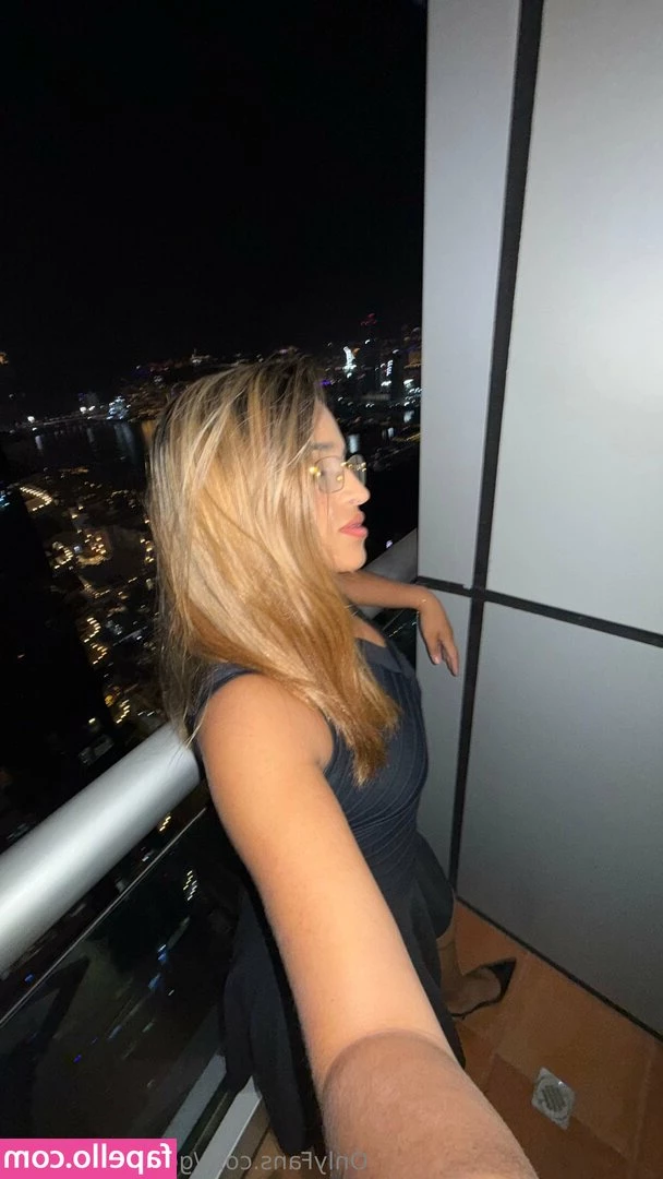 goddessemma0 - Suck me while I drive? 🫢