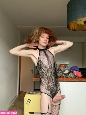 bitwink18 - I appreciate another sexy women 😜