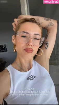Janaxnell - I love having my feet worshiped