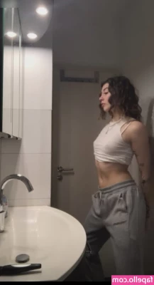 Janaxnell - Playing with my hairy pussy
