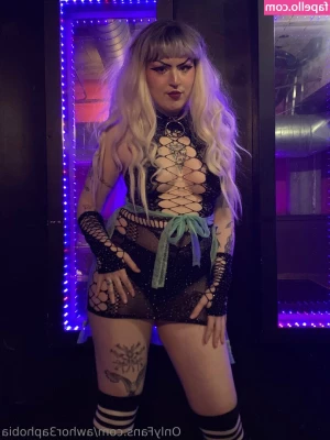 awhor3aphobia - watch that ass shake and the closeup of the pussy you should be