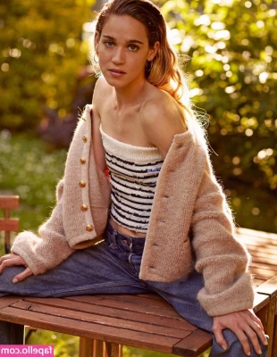Matilda Lutz [ matilda-lutz ] - Para nuestros seguidores de OF lo mejor  la foto publicada en twiter